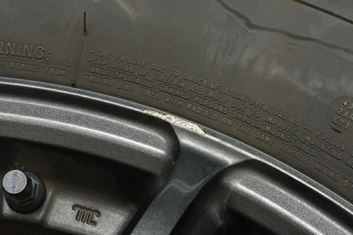 JDM Used RAYS 4-Book Set 188.0J x 18+20 PCD 139.7 LT265/65R18 117/114R No Tires - Image 10