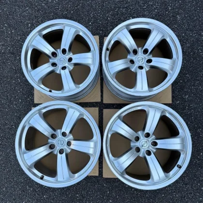 JDM Z33 Nismo 19silver 5-spoke wheels No Tires