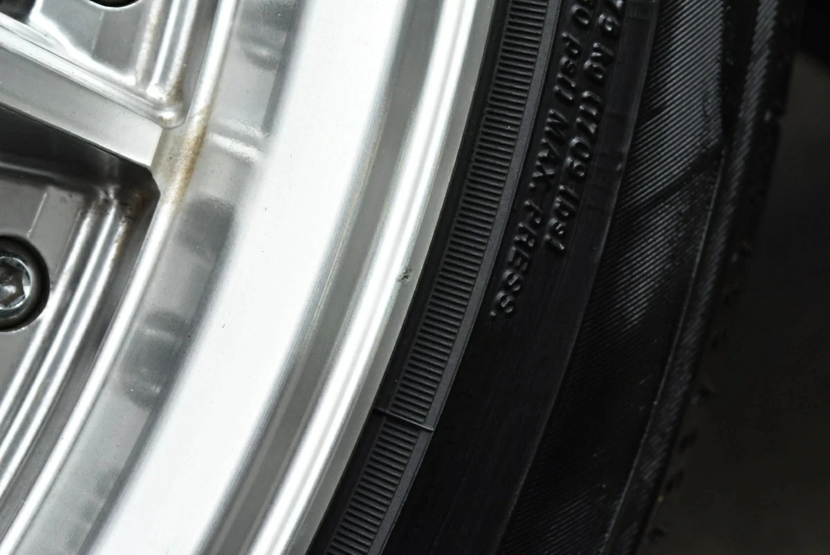 JDM Used Topy 4-Book Set 208.0J x 20 +35 PCD 114.3 245/40R20 99W with No Tires - Image 9