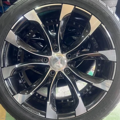 JDM Yokohama 305/40R22 22-inch tire and wheel set No Tires