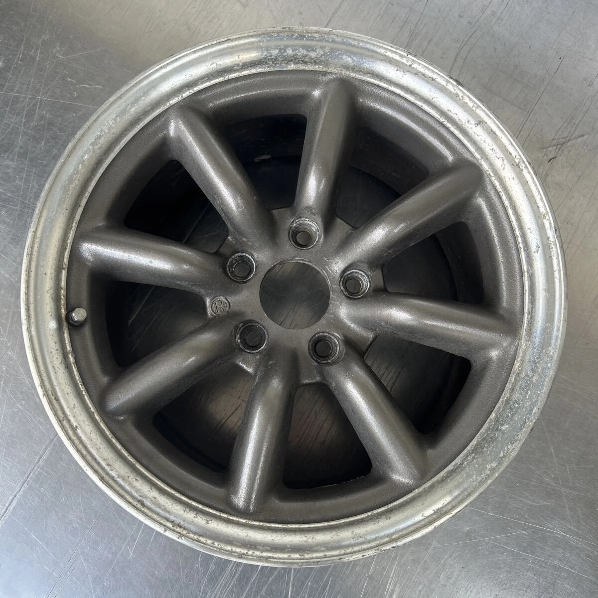 JDM Watanabe 8-spoke 16-inch 1-piece set 16x9J +32 114.3/H5 hub diamet No Tires