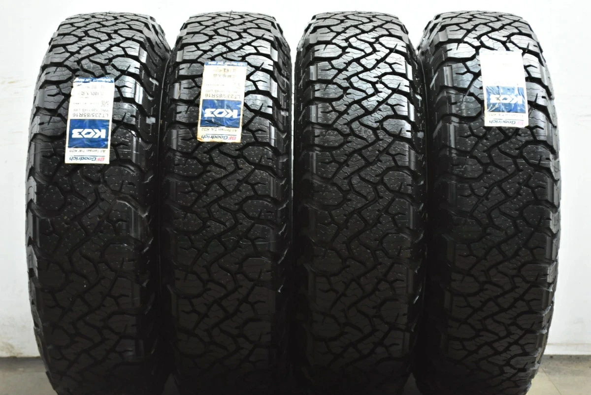 JDM Used CRIMSON 4-Book Set 167.0J x 16 +25 PCD 139.7 235/85R16 120/11 No Tires - Image 9