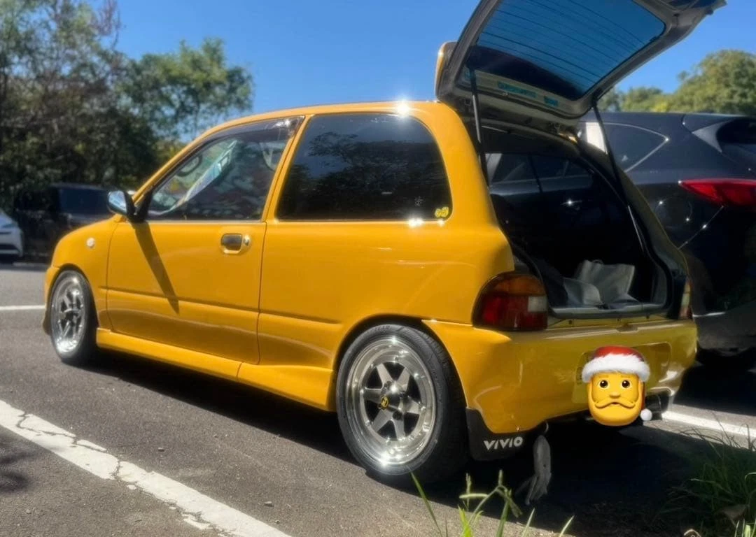 JDM Vivio Van KW3 5MT No Tires - Image 4