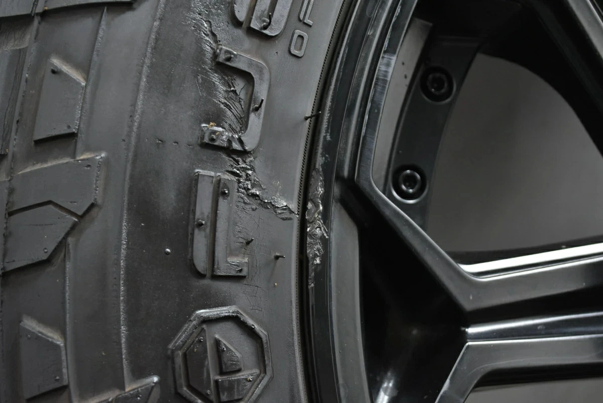 JDM Used FUEL Offroad 4-Book Set 209.09J x 20+20 PCD 139.7 LT285/55R20 No Tires - Image 9