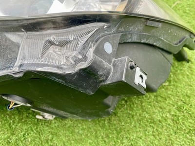 JDM Nissan Skyline DAA-HV37 Hybrid left headlight left side (No Tires) - 画像 (4)