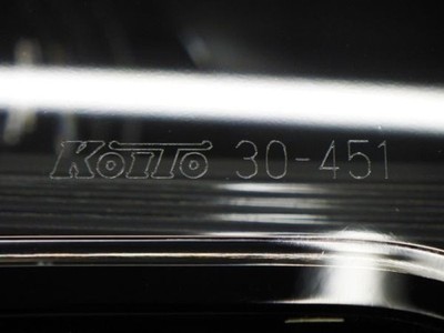 JDM 3020841 crown 220 series/20 series right light 3-eye LED KOITO 30- (No Tires) - 画像 (3)