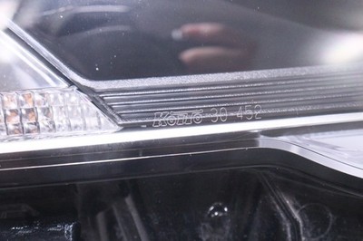 JDM 14-1547 LED ARS220 Crown Right Headlight 3-Eye KOITO 30-452 Black (No Tires) - 画像 (5)