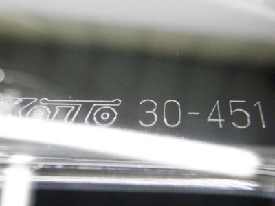 JDM 2114041 crown 220 series/20 series right light 3-eye LED KOITO 30- (No Tires) - 画像 (3)