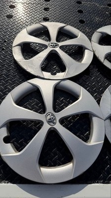JDM Genuine 15-inch wheel caps for 30 Series Prius set of 4 (No Tires) - 画像 (3)