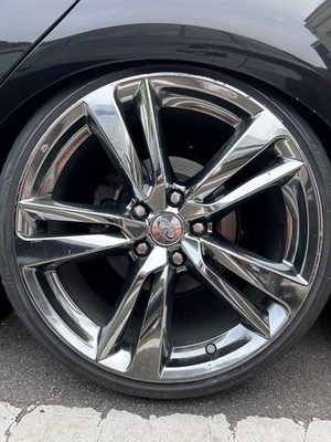 JDM V37 Skyline genuine optional 19-inch wheels (No Tires)