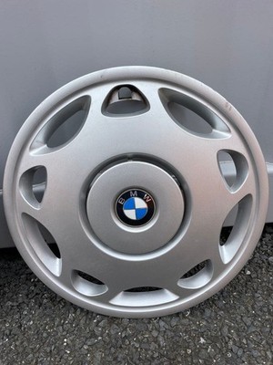 JDM BMW 318i Touring Genuine Wheel Caps Set of 4 (No Tires) - 画像 (5)