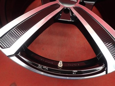 JDM OZ Montecarlo HLT wheel 4wheels 8.5J20 PCD114.3 5 holes +35 hub 75 (No Tires) - 画像 (10)