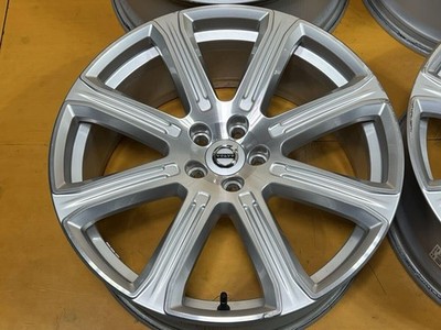JDM Genuine Volvo V90 20-inch 8.5j +47.5 PCD108 4-Wheel Set Part Numbe No Tires - Image 4