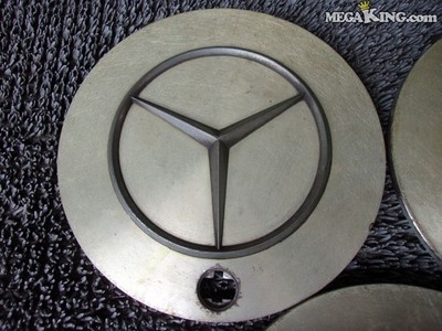 JDM Not clear. Mercedes-Benz genuine normal wheel caps 3 pieces. Key h No Tires - Image 3
