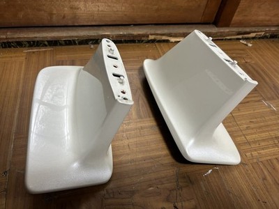 JDM bnr34 gt-r gtr genuine rear spoiler pedestal wing wing stay damage (No Tires)