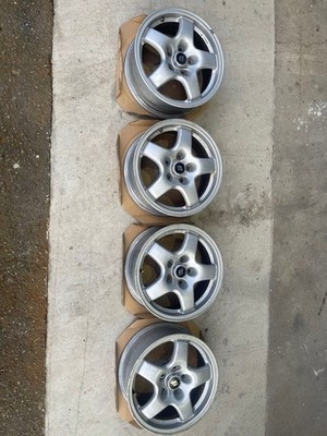 JDM Almost no scratches. 32GTS-T typeM 32GTR genuine wheels. (No Tires)