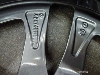 JDM Excellent condition X247 GLB35/H247 GLA35 AMG 5-twin-spoke 8J-19+4 No Tires - Image 10