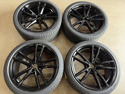 JDM BMW G20 G21 G22 Genuine Parts: 791M black Pirelli wheels with tire No Tires