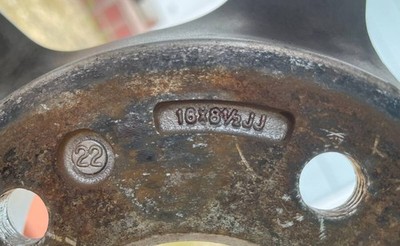 JDM P1 Racing 16-inch 8.5J offset 37 used on an Integra DC2. No Tires - Image 3