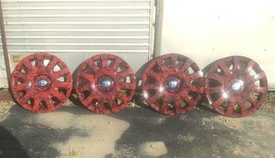 JDM Toyota 14-inch wheel covers red and black 4-piece set for Premio a (No Tires)