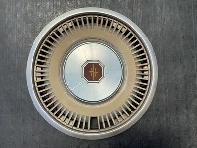 JDM Rare Nissan Cedric genuine wheel caps 4 pieces 330 (No Tires) - 画像 (4)