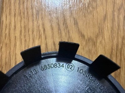 JDM BMW Genuine Wheel Center Caps Set of 4 (No Tires) - 画像 (9)