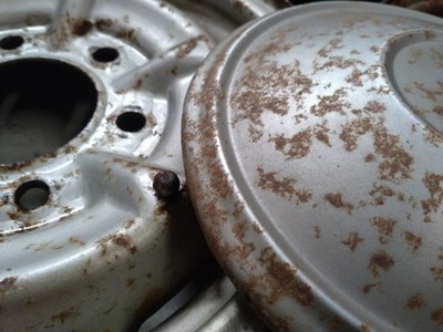 JDM Datsun Truck 520 521 620 Genuine Wheel Set Center Caps Datsun Genu No Tires - Image 4