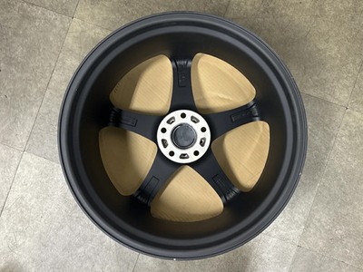JDM Used GIOVANNA 4-Wheel Set Wheel Set: 22x9.0J +10 22x10.5J +35 PCD (No Tires) - 画像 (8)