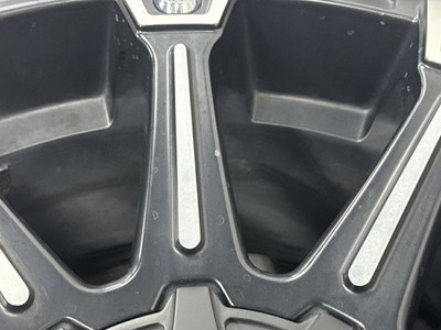 JDM Used CRIMSON 5-Wheel Set 20x8.5J +35 PCD 127/114.3 285/55R20 122 (No Tires) - 画像 (8)