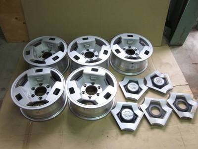 JDM D21 Series Terrano Genuine 15-inch Aluminum Wheels & Center Caps R (No Tires)