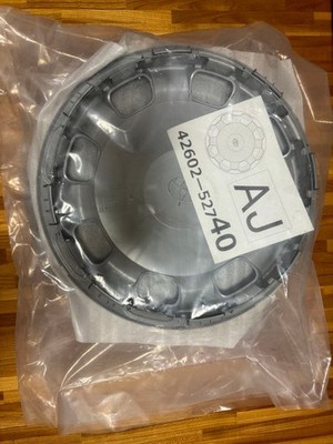 JDM Toyota genuine wheel cap 42602-52740 No Tires