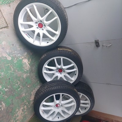 JDM WORK EMOTION CR Kiwami 19-inch Tire and Wheel 4-Book Set White<br> No Tires