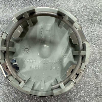 JDM Genuine Ferrari center caps 4-individual used. No Tires - Image 6