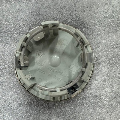 JDM Genuine Ferrari center caps 4-individual used. No Tires - Image 9