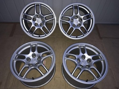 JDM Genuine Nissan BCNR33 standard wheels in excellent condition. Fits No Tires