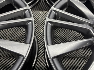 JDM Nissan Skyline 400R Genuine 19-inch 8.5J +50 PCD114.3 5H Air press No Tires - Image 8