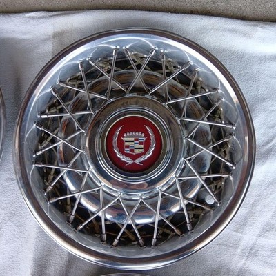 JDM Cadillac Wheel Caps 4 Individual Set Rare No Tires - 画像 (6)