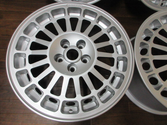 JDM ・ Repainted Lancia Delta HF Integrale EVO2 16in 7.5J +37 5-hole PC No Tires - Image 4