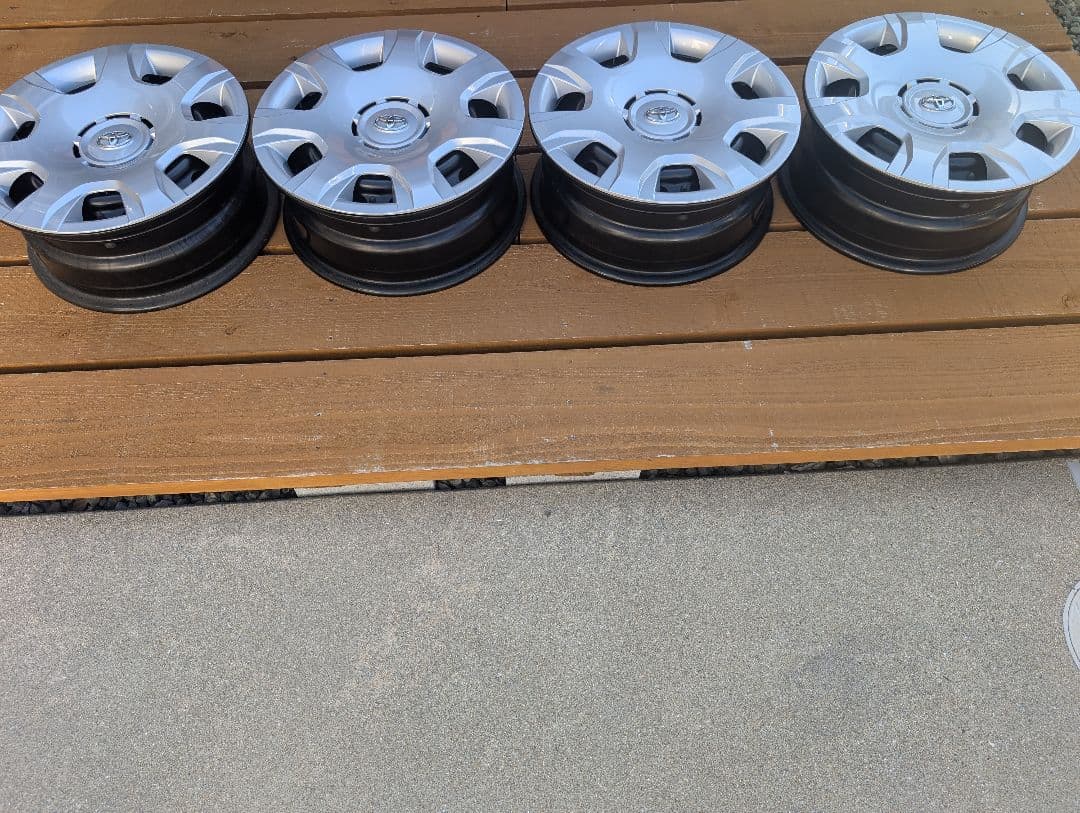 JDM Toyota 15 Wheel Caps 4 Individual Set (No Tires) - 画像 (7)