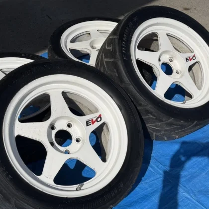 JDM Desmond EVO 17x8J +35 PCD114.3 5H 2-Wheel Set 9J +38 PCD114.3 5H 2-Wheel Set wh (No Tires)