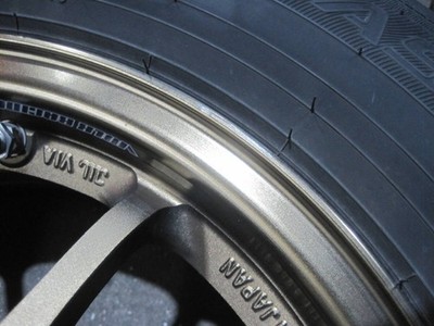 JDM RAYS Volk CE28 15in PCD100 4-hole 5.5JJ OFF+45 185/65R15 Aqua Fit (No Tires) - Image 3