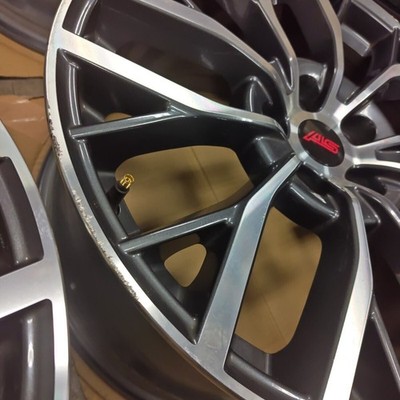 JDM Subaru WRX STI Genuine 194-Wheel Set 8.5J Inset 55 5-hole PCD114.3 HUB56 (No Tires) - Image 9