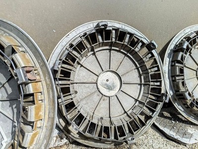 JDM Nissan first-generation Leopard F30 series wheel caps (No Tires) - Image 11