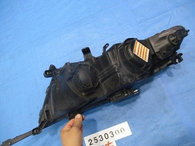 JDM Honda Civic Type R Euro ABA-FN2 Right Headlight Genuine HID No. 30 (No Tires) - Image 4