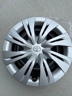 JDM Toyota Noah 90 Series Genuine Wheel Cap Set (No Tires)