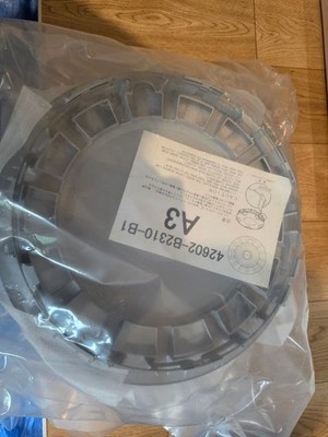 JDM Genuine Daihatsu wheel caps for Move Canvas LA850S (No Tires) - Image 2