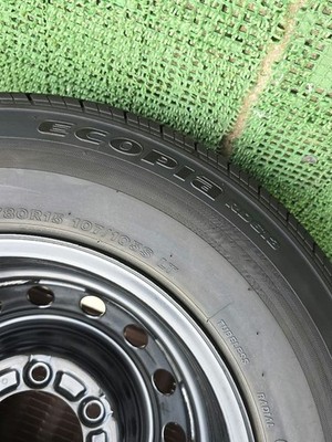 JDM Toyota Hiace Genuine Tire and Wheel Set 1pc 195/80R15 ² New Car (No Tires) - Image 5
