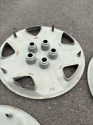 JDM Honda CRV RD1 Genuine Hub Caps 4 pieces (No Tires) - Image 7