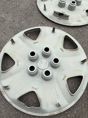 JDM Honda CRV RD1 Genuine Hub Caps 4 pieces (No Tires) - Image 8