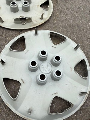 JDM Honda CRV RD1 Genuine Hub Caps 4 pieces (No Tires) - Image 9